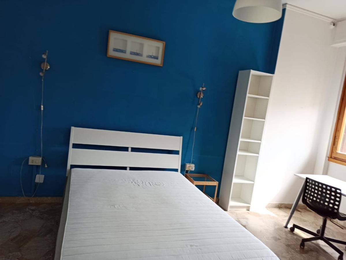 Ferienwohnung Casa Vacanze Giulia A Careggi Wi-Fi Florenz Exterior foto