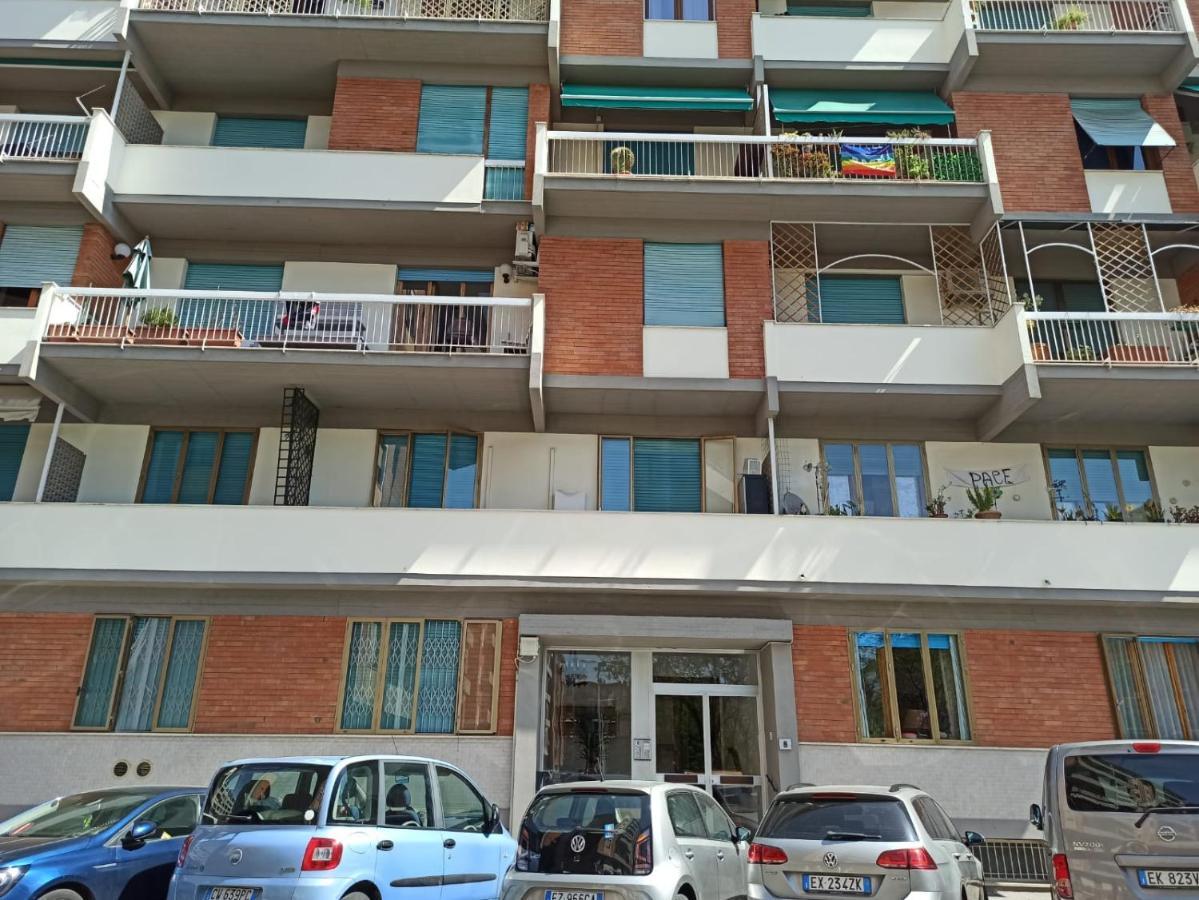 Ferienwohnung Casa Vacanze Giulia A Careggi Wi-Fi Florenz Exterior foto